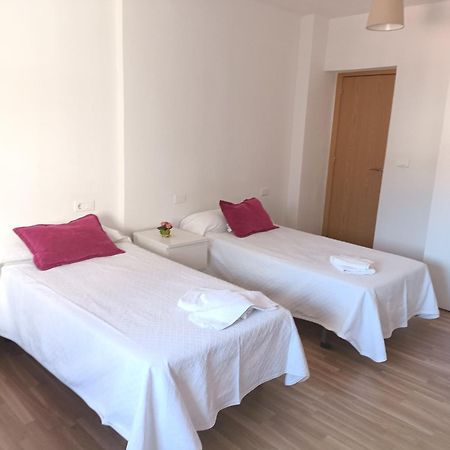 Pilgrim Rooms Редондела Екстериор снимка